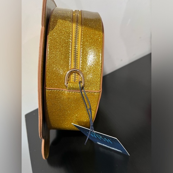 Cakeworthy x Disney Wish Star Crossbody Bag - Picture 7 of 8